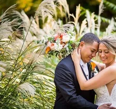 Hope & Eber, A Thoughtful Buttermilk Falls Inn Wedding