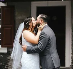 Sarah & Pete, A Hudson Valley Wedding In Saugerties
